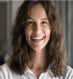 Honolulu Rehab Program Director Fiona Hayes’s Portrait