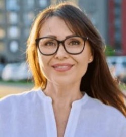 Mesa Rehab Program Director Fiona Hayes’s Portrait