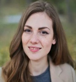 San Jose Rehab Senior Counselor Gwen Ellis’s Portrait